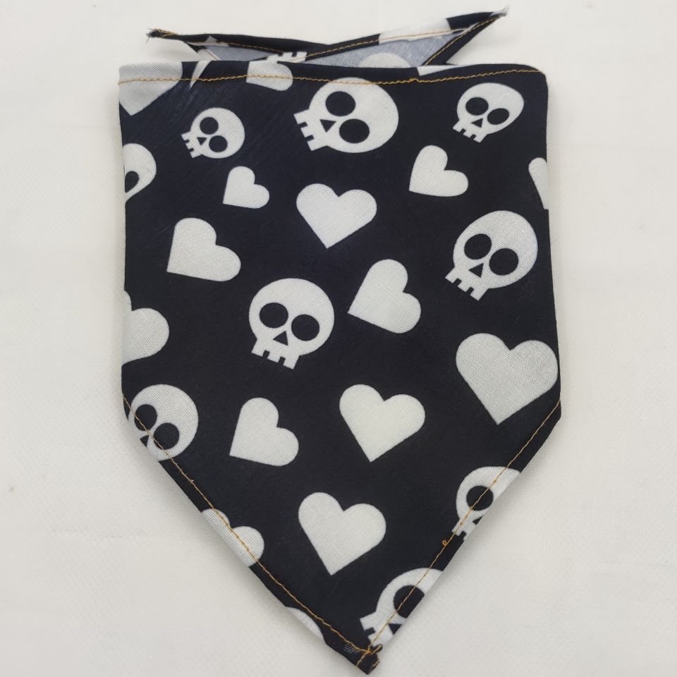 Pet Bandana Bib – Triangle Drool Towel for Dogs & Cats